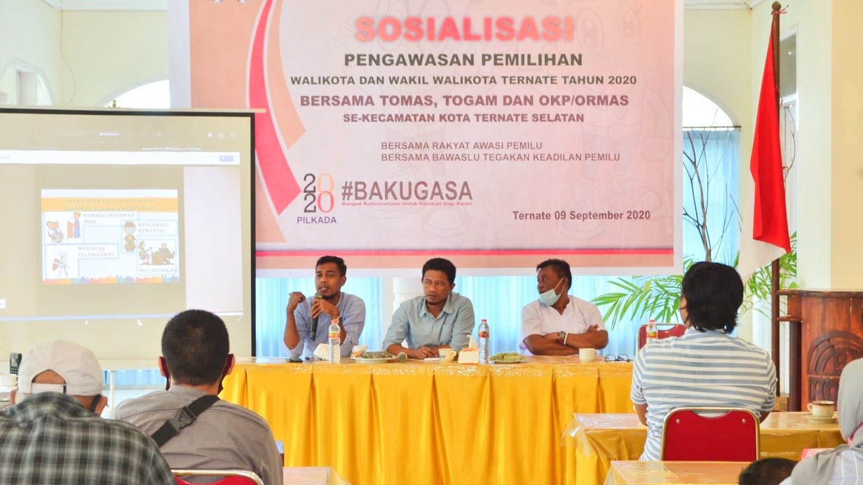 Panwascam Ternate gelar sosialisasi pengawasan Pilwako9 Desember, bersama TOMAS, TOGAM, OKP dan ORMAS di Hotel Bukit Pelangi, Rabu (9/9/2020)