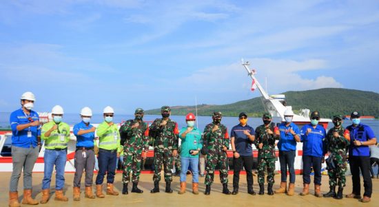 DANREM152 Babullah Brigjen TNI Imam Sampurno Setiawan, foto bersama dengan unsur pimpinan Harita Nickel usai kunjungi objek vital nasional (obvitnas) di Pulau Obi, Halmahera Selatan, Maluku Utara, Selasa (27/10/2020))