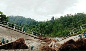 KONDISI jembatan air Bugis di Desa Auponhia Kecamatan Mangoli Selatan