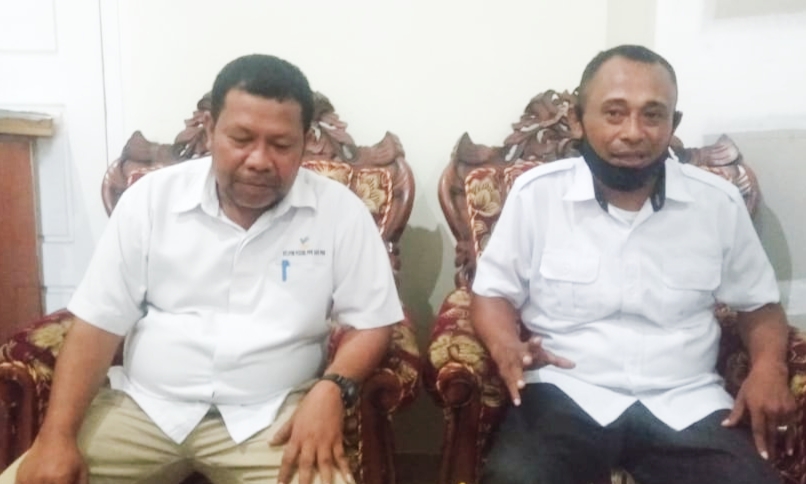 KEPALA Kesbangpol Kepsul Said Losen (kanan) dan Kepala Dinas Sosial Kepsul Rifai Masuku (kiri)