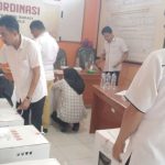 SUASANA buka kotak suara di KPU Kepulauan Sula