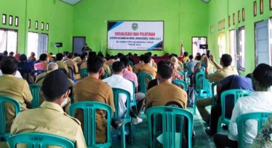 SUASANA pelaksanaan kegiatan pelatihan bagi kepala desa tentang sistem keuangan desa (Siskeudes) 2.0.3 di Halmahera Timur, Rabu (3/2/2021)