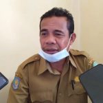 KEPALA Dinas PMD Halmahera Timur, Badalan Uat saat ditemui awak media, Senin (8/3/2021)