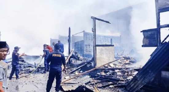 GUDANG Kopra di RT 007/RW 004 Kelurahan Stadion, Kota Ternate Tengah hangus terbakar