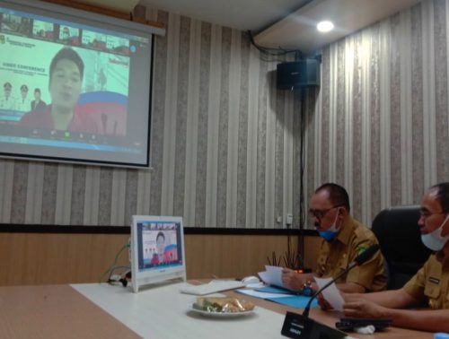 BUPATI Halmahera Barat James Uang dan Wakil Bupati (Wabup) Djufri Muhammad, Selasa (31/8/2021) siang, menggelar Video Converence dengan petinggi PT. Telkomsel wilayah Sulawesi – Halmahera