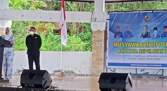 BUPATI Kepsul Fifian Adeningsi Mus saat membuka musda KNPI Kepsul ke-5 di gedung Cakalele, Desa Mangon Minggu (10/10/2021)