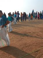 SSUASANA balap karung yang digelar PGRI Kepsul, Minggu (21/11/2021)