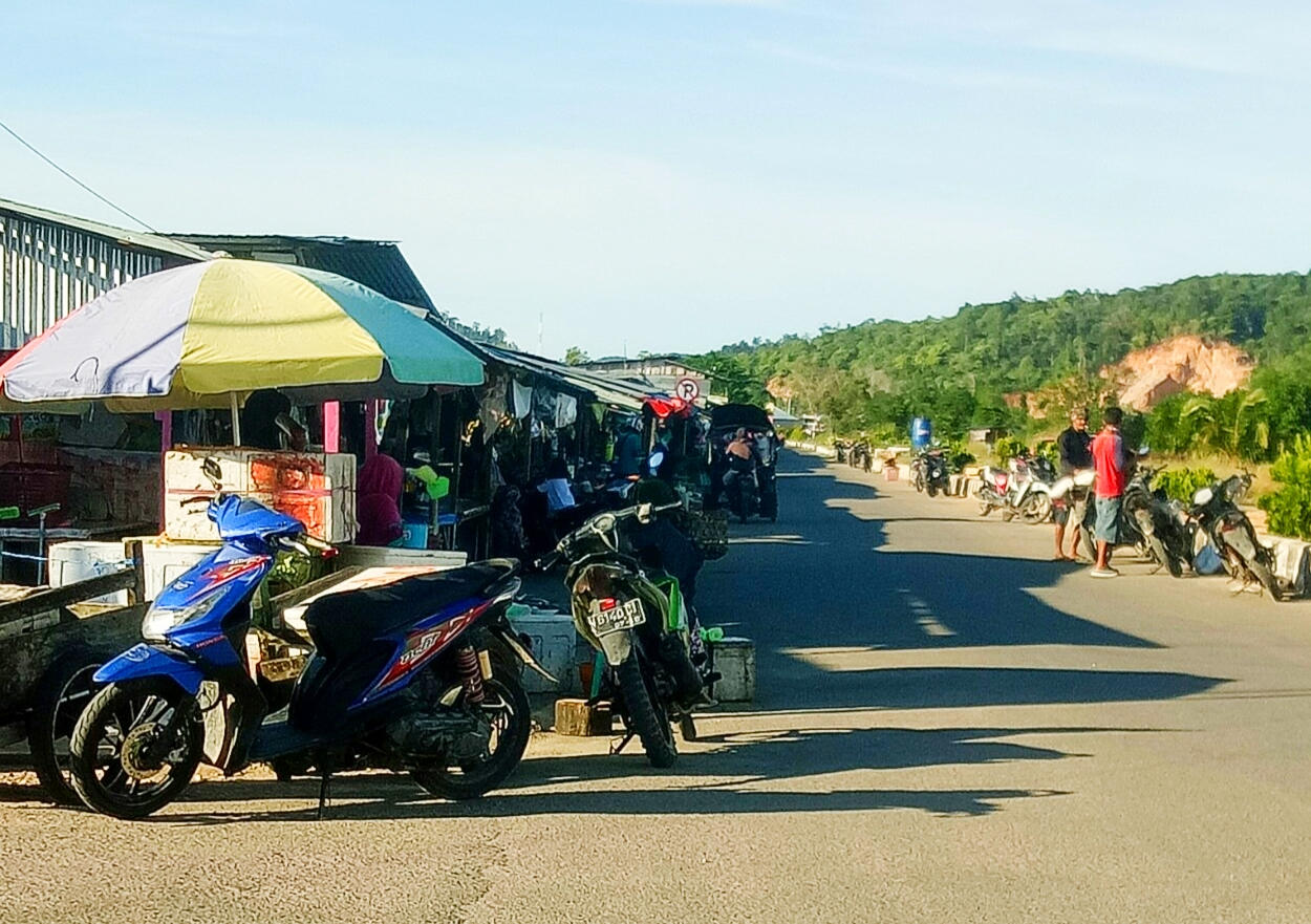 PASAR ikan di Desa Bobong, Kabupaten Pulau Taliabu