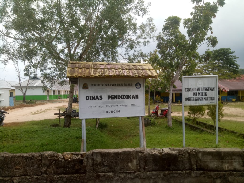 KANTOR dinas pendidikan nasional Pulau Taliabu