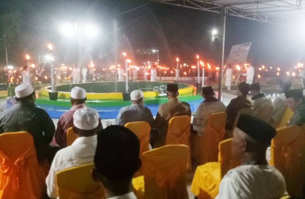 SUASANA festival ela-ela antar dusun di Taliabu, yang dipusatkan di taman Kota Bobong, kabupaten Pulau Taliabu, Sabtu (30/4/2022). 