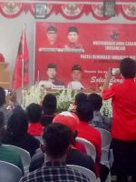 KETUA DPD PDI-P Maluku Utara Muhammad Sinen memberikan sambutan pada acara pembukaan Musancab se-Pulau Taliabu, Sabtu 14/5/2022)