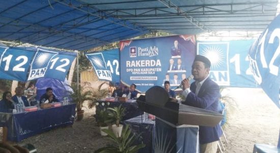 KETUA DPW PAN Malut Iskandar Idrus membuka rakerda PAN Kepsul, Selasa (28/6/2022)
