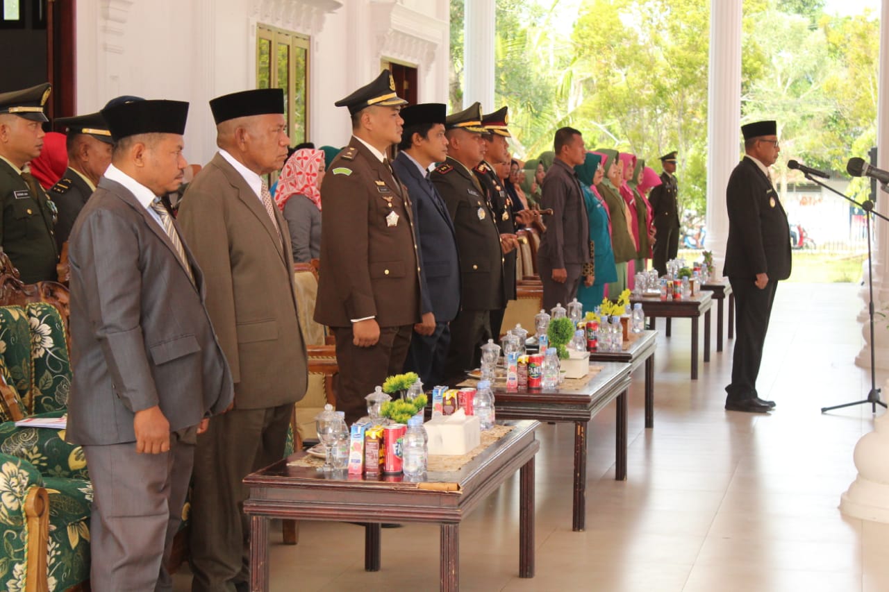 SUASANA upacara hari pahlawan nasional di Kabupaten Kepulauan Sula, Kamis (10/11/2022)