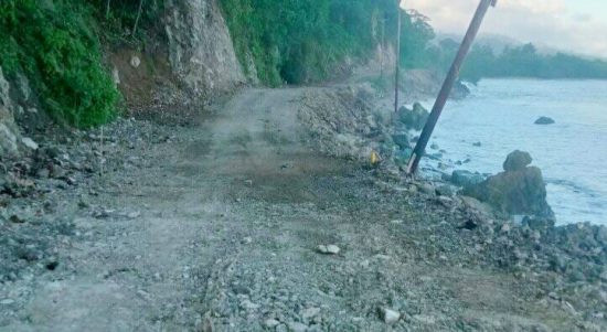 KONDISI jalan yang menghubungkan Desa Capalulu dengan Desa Kaporo Kecamatan Mangoli Tengah, Kabupaten Kepulauan Sula