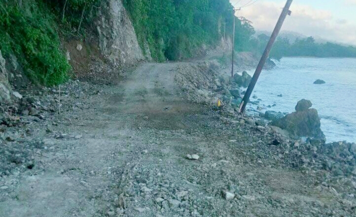 KONDISI jalan yang menghubungkan Desa Capalulu dengan Desa Kaporo Kecamatan Mangoli Tengah, Kabupaten Kepulauan Sula