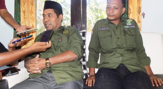 KETUA PKB Malut Jasri Usman (kiri) dan Ketua PKB Kabupaten Kepulauan Sula Riki Soamole