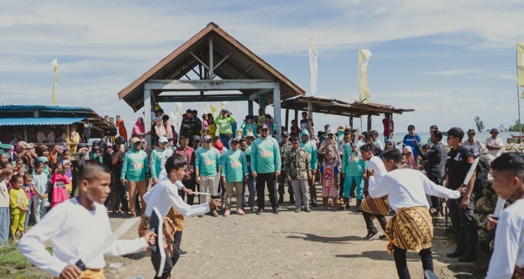 BUPATI Kabupaten Halmahera Selatan, Hasan Ali Basam Kasuba hadiri kegiatan festival obi fishing