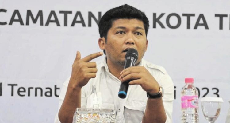 KETUA Bawaslu Kota Ternate, Kifli Sahlan