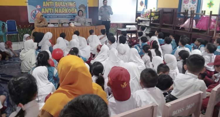 POLRES Ternate Sosialisasi bahaya narkoba dan bullying di SD Negeri 3 Kota Ternate, Selasa (13/8/2024)