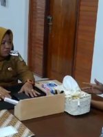 PJS Bupati Kepulauan Sula (Kepsul) Wa Zaharia saat diwawancara wartawan, Selasa (8/10/2024)