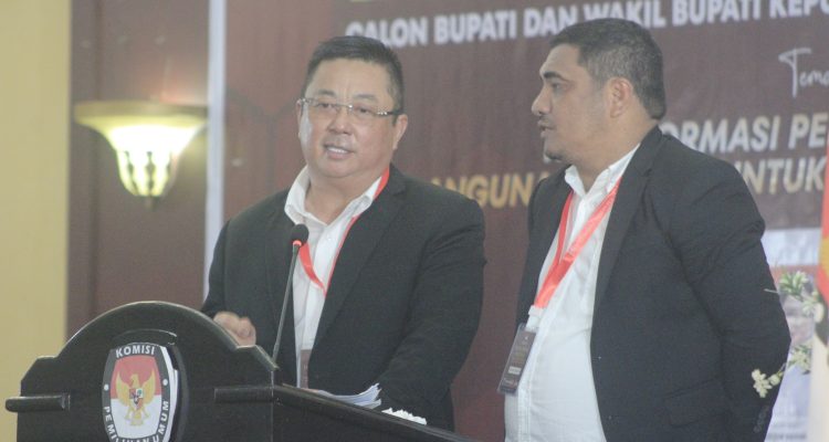 PASLON nomor urut 3, HT-MANIS saat tampil pada debat publik pertama calon bupati dan wakil bupati kabupaten kepulauan sula (Kepsul), Selasa (5/11/2024)