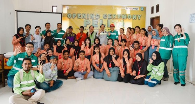 SEBANYAK 30 peserta dari Desa Kawasi dan Desa Soligi terdaftar mengikuti program vokasi Bahasa Mandarin yang diselenggarakan oleh Harita Nickel.