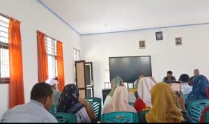 SUASANA pertemuan guru SMA, SMK dan SLB bersama Dikbud Malut di Aula SMK Negeri 3 Kota Tidore Kepulauan, Maluku Utara