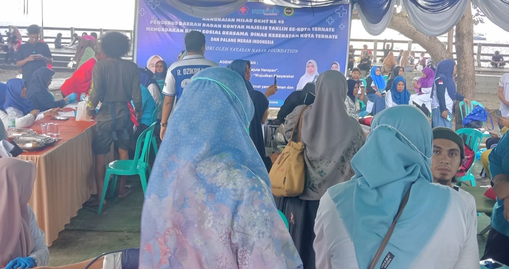 ANTUSIAS masyarakat Kota Ternate datangi pos pemeriksaan untuk memeriksa kesehatan gratis 