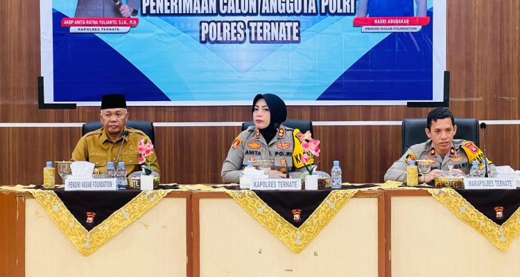 WAKIL Wali Kota Ternate, Nasri Abubakar bersama Kapolres dan Wakapolres Ternate, pada acara pembukaan kegiatan Binlat, Senin (9/2/2026)