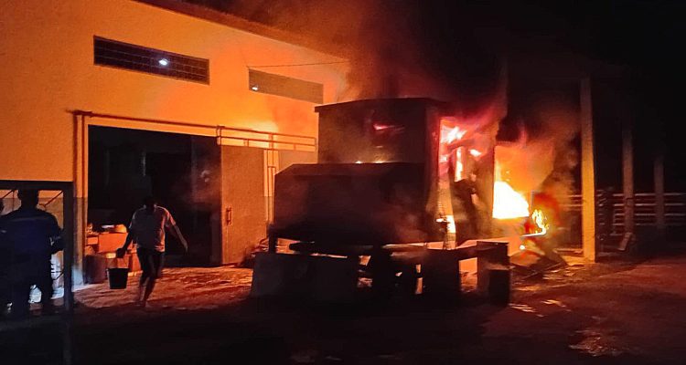 MESIN milik PLN di Subaim, Haltim terbakar, Selasa (10/2/2026)