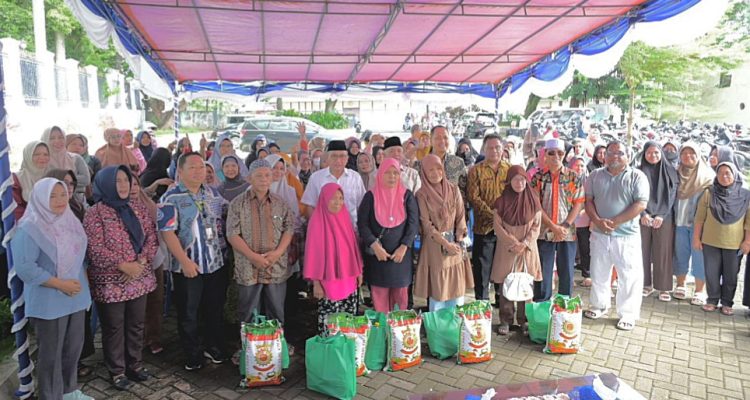 PEMERINTAH Kota Ternate menggelar kegiatan murah di benteng orange, Jumat (6/3/2026)