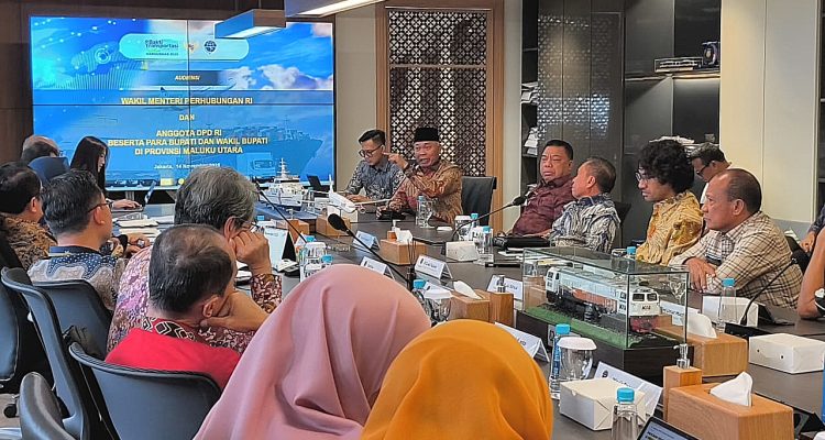 WAKIL Walikota Ternate, Nasri Abubakar saat mengikuti rapat dengan Kementrian Perhubungan RI pada 14 November 2025 lalu, membahas terkait dengan pelabuhan dufa-dufa dan Mayau Kecamatan Batang Dua serta pelabuhan lainnya