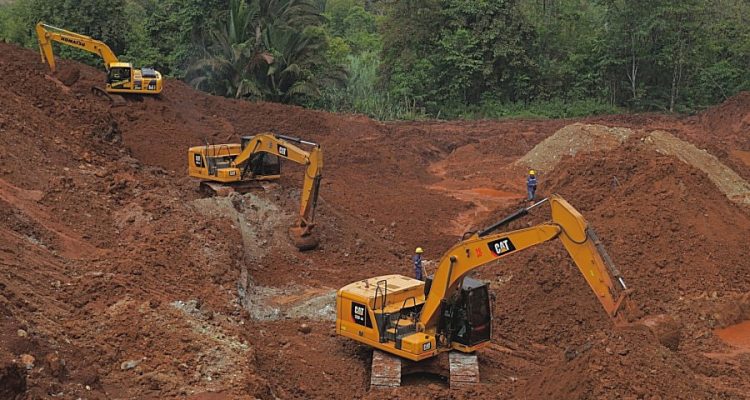 KEGIATAN operasional tambang nikel di Morowali, Sulawesi (Dimas Ardian/Bloomberg)