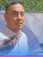 WILLY Aditya saat memberikan keterangan kepada awak media usai diskusi publik Partai NasDem di Ternate, Jumat (25/4/2026).