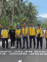 PELAKSANA tugas (Plt) Jalan Nasional (BPJN) Maluku Utara, Abdul Hamid Payapo bersama tim saat meninjau beberapa titik pekerjaan jalan di wilayah Maluku Utara (4/5/2026)