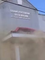 GEDUNG pertemuan di Desa Waiina, Kabupaten Kepulauan Sula