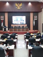 PARIPURNA penyampaian pandangan umum fraksi terhadap nota keuangan dan rancangan APBD Perubahan tahun 2026 di DPRD Kota Ternate