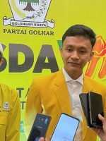 ARDIAN Idhan (tengah) didampingi M. Syaiful (Kiri) dan LO Bongso saat diwawancara wartawan di Hotel Bela, Senin (12/10/2026)